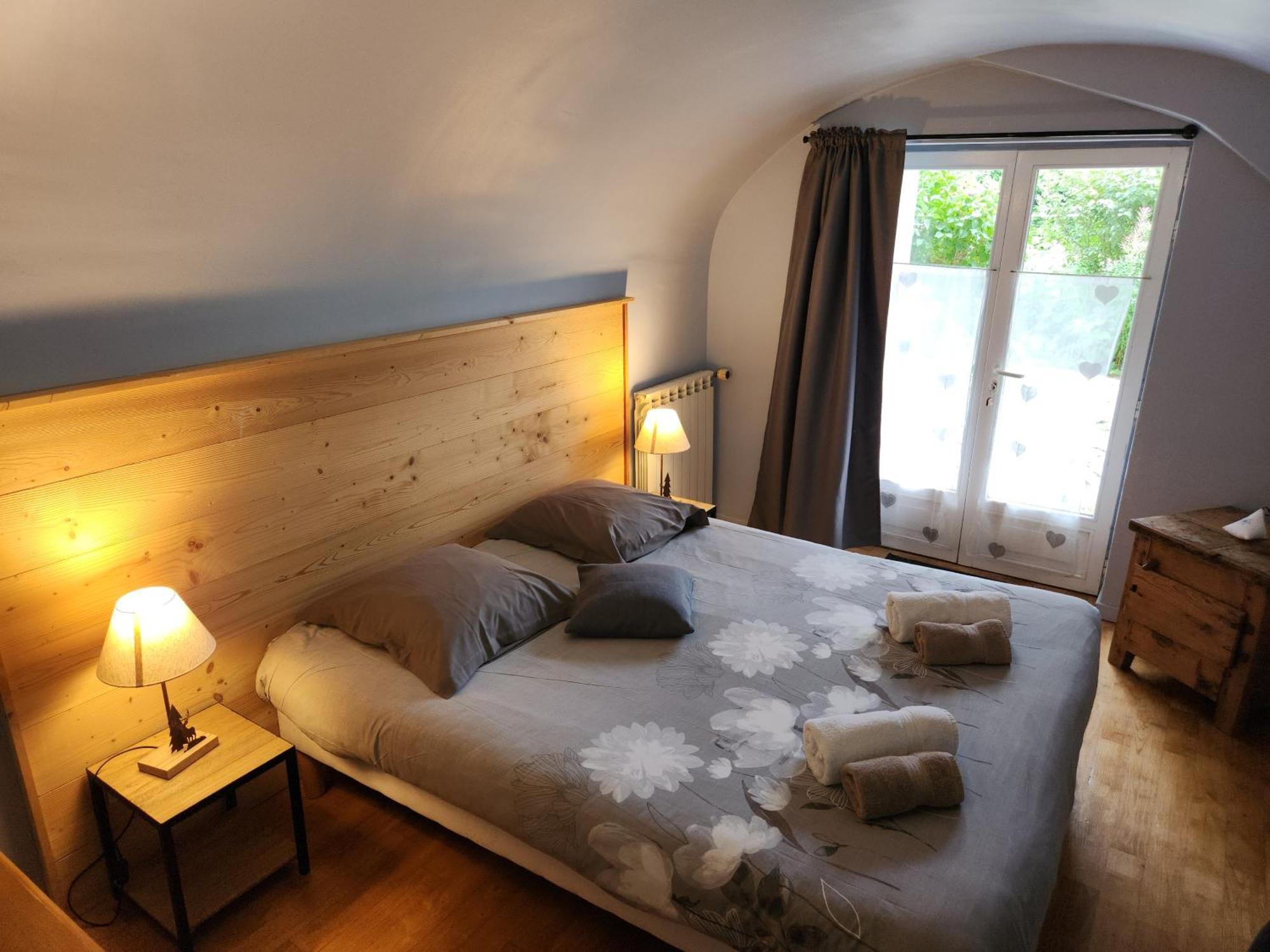 La Girandole Chambre D'Hotes Et Location D'Appartement Arvieux Exterior photo